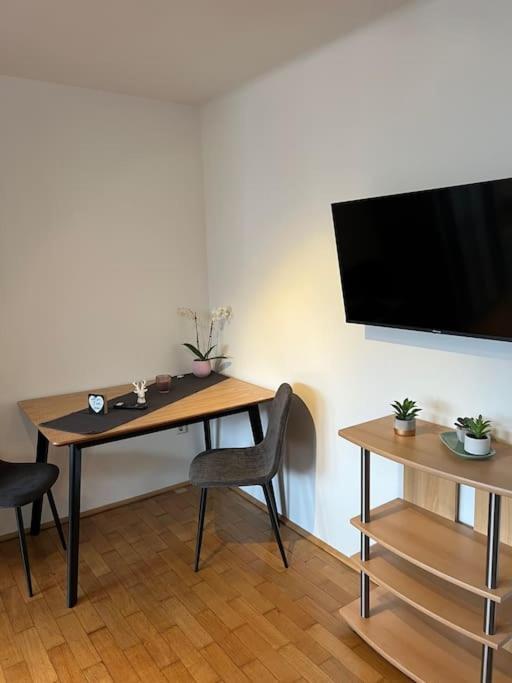 Einzimmerwohnung Im Gruenen/Innsbruck/2 Pax Esterno foto